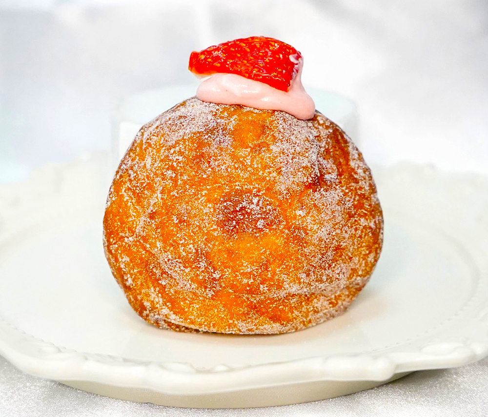 DONNA donut「ストロベリーチーズケーキ～レアチーズクリーム～」430円