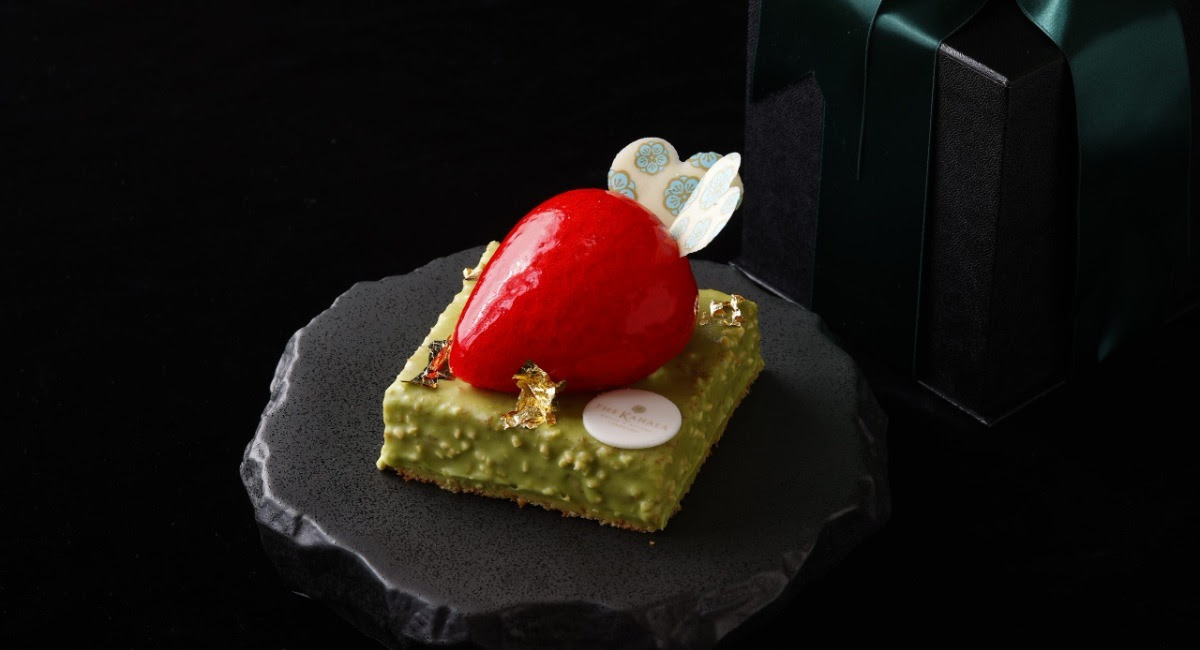 横浜・みなとみらいの「ザ・カハラ・ホテル&リゾート横浜」が3月13日～3月14日、イチゴ型のムースケーキ「Bijou de Fraise ～いちごの宝石箱～」を限定50個販売する。