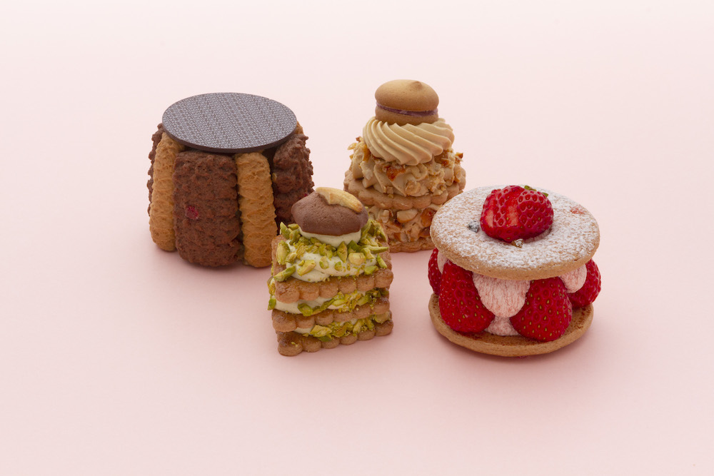 「パティスリー・サダハル・アオキ・パリ」は3月22日～28日、泉屋東京店とコラボレーションしたケーキ4種類を伊勢丹新宿店にて展開する。