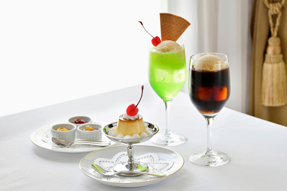 横浜市のホテルニューグランドは6月1日～8月31日、本館2階フェニックスルーム「ダイニングルーム フェニックス」にて「レトロ喫茶メニュー」を提供する。