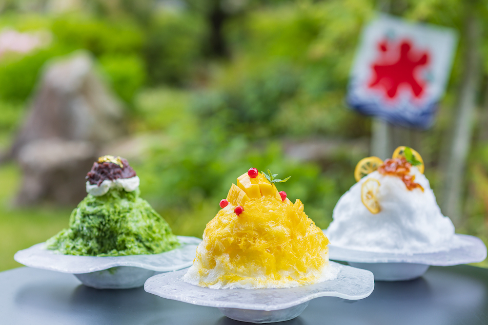 ホテルオークラ京都の岡崎別邸は7月1日～8月31日、ラウンジにて2023年の新作を含む3種のかき氷「夏雲」を販売する。