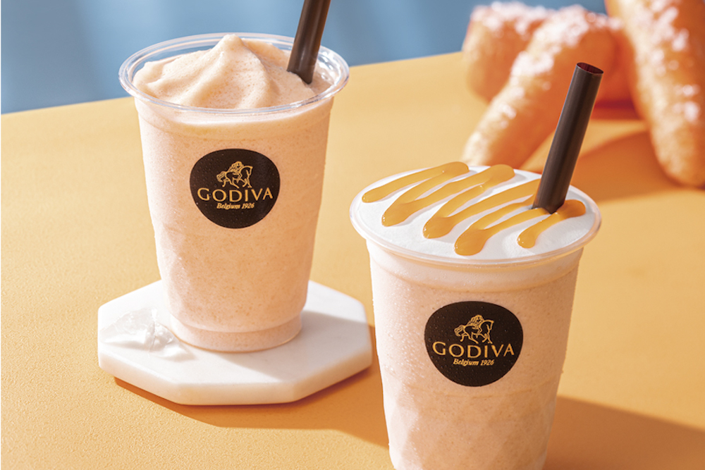 ゴディバ ジャパンは6月2日より、「津南の雪下にんじん ショコリキサー」と「津南の雪下にんじん カカオフルーツジュース」を期間・数量限定で販売する。