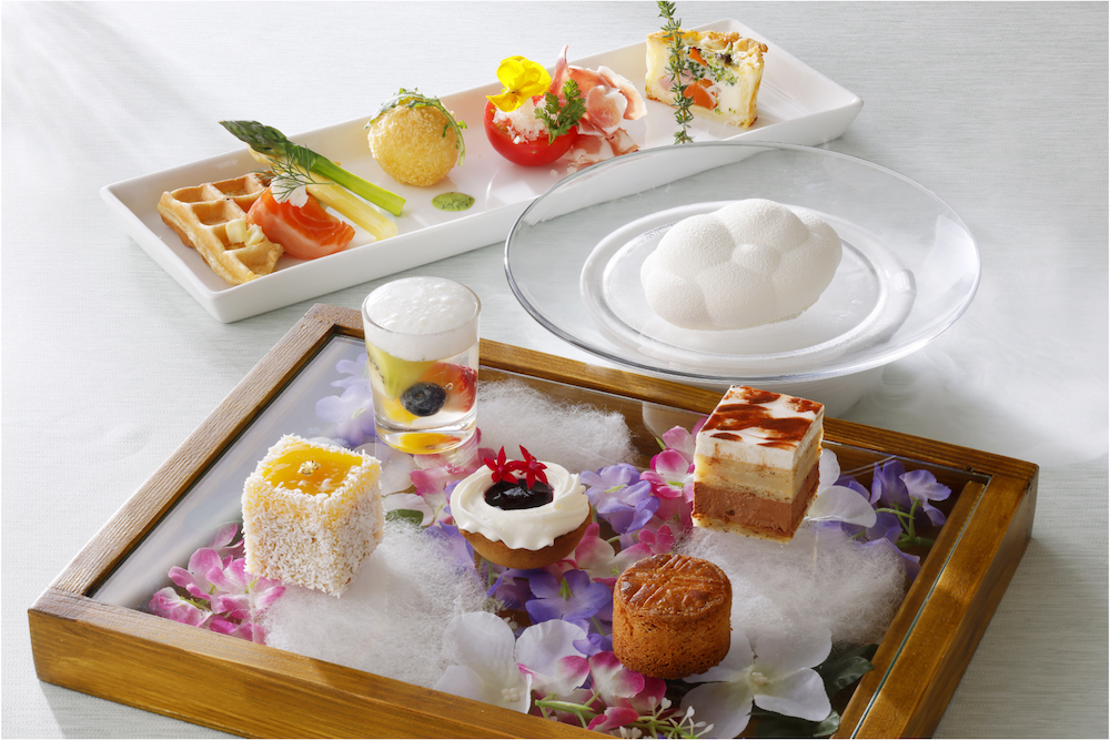 札幌東急REIホテルは5月13日～7月29日、1階のレストラン「サウスウエスト」にて「彩り果実のアフタヌーンティー～early summer～」を提供する。価格は1名・3,000円。1日30食限定で提供する（2日前までの予約制）。