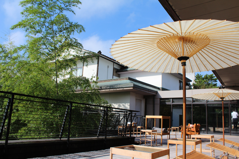 佐賀県の嬉野温泉・和多屋別荘は7月1日、「Made in ピエール・エルメ 和多屋別荘」にてカフェを展開する。