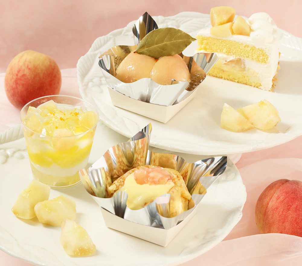 関東、関西、中部を中心に展開するスイーツショップ「PÂTISSERIE PINÈDE（パティスリーピネード）」は7⽉1⽇〜8⽉31⽇、「まるごと桃のケーキ」をはじめとした全6品を提供する。
