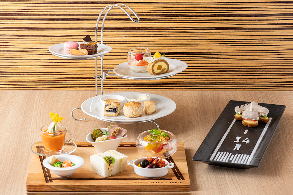 羽田エクセルホテル東急は6月1日～7月31日、2階のカフェ＆ダイニング「フライヤーズテーブル」にて、「Summer Afternoon Tea」を提供する。