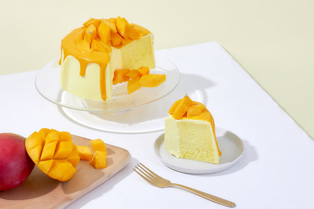 生キャラメルシフォンケーキ専門店「MERCER bis」は7月6日より、夏季限定のプレミアム完熟マンゴーとトロピカルマンゴーの2種を順次発売する。