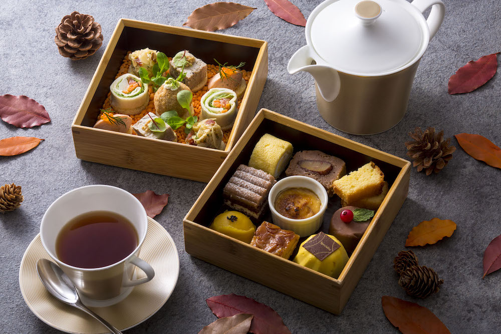 「リーガロイヤルホテル京都」は9月1日〜10月31日、1階のラウンジにて、秋に旬を迎える食材を使用したアフタヌーンティーセットとデザート2種を提供する。