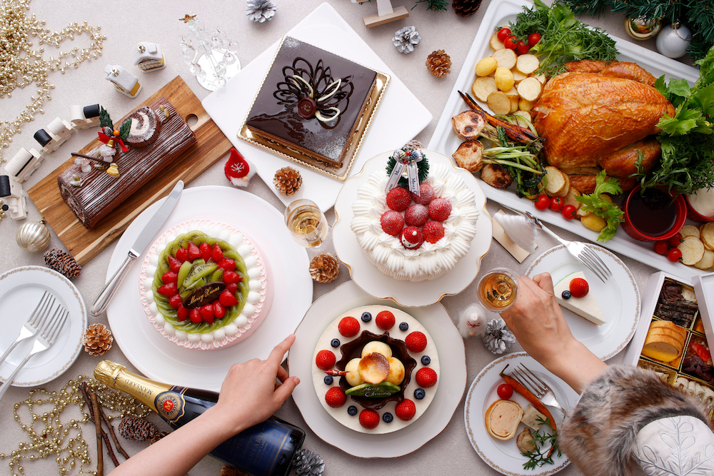 横浜市のホテルニューグランドは10月1日より、クリスマスケーキとホームパーティーディッシュの予約受付をスタートする。