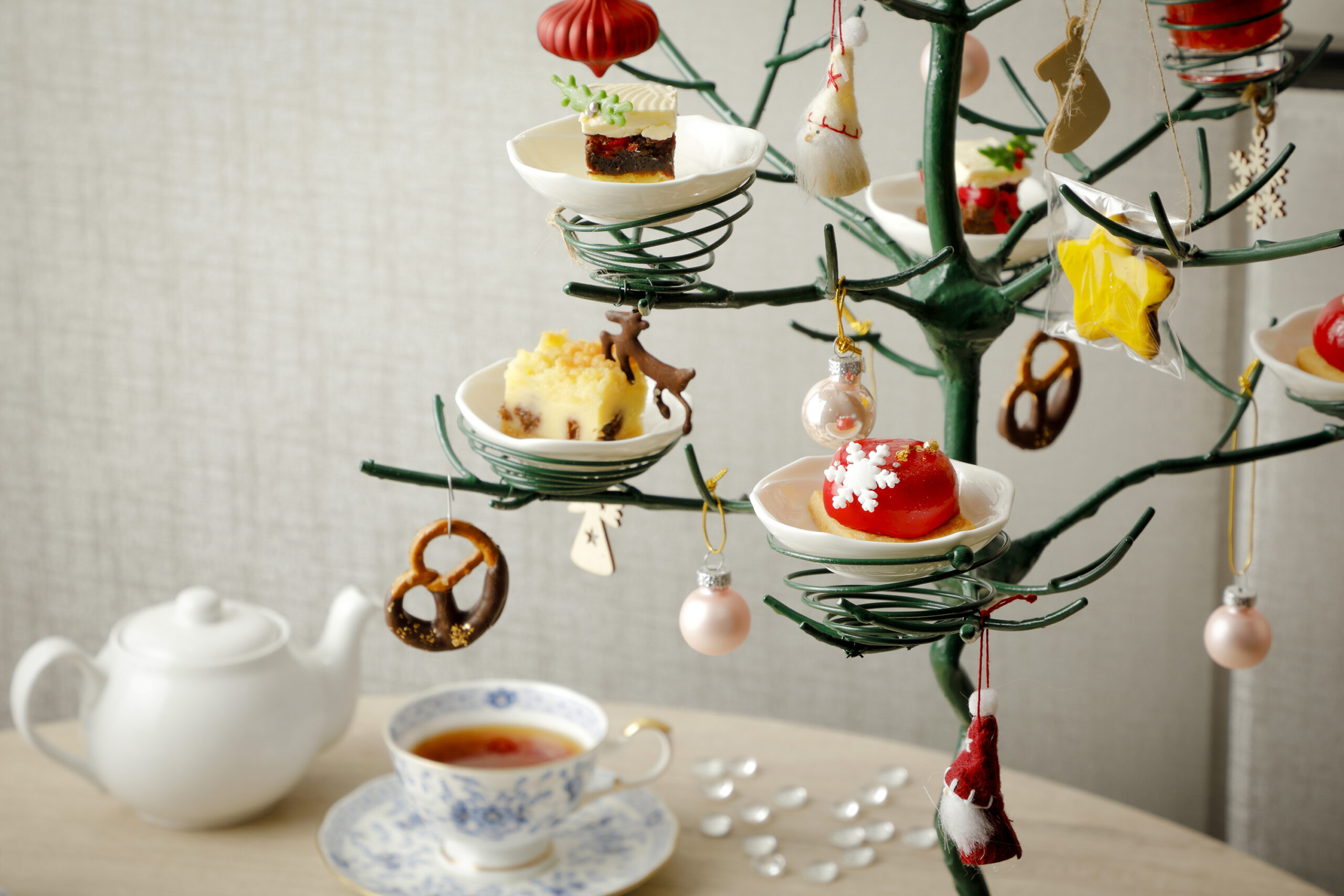 琵琶湖マリオットホテルの「Christmas Afternoon Tea  supported by "Ronnefeldt"」イメージ
