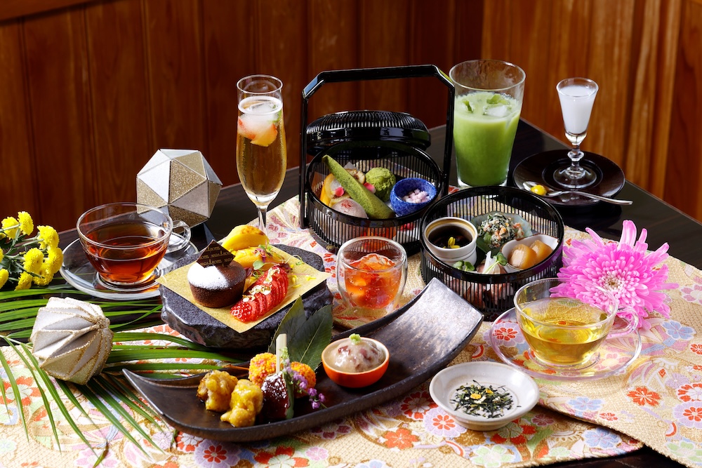 奈良ホテルは12月1日〜2024年2月29日、日本料理「花菊」にて、和風アフタヌーンティーを展開する。価格は平日・税込み6,000円（サービス料含む）から。
