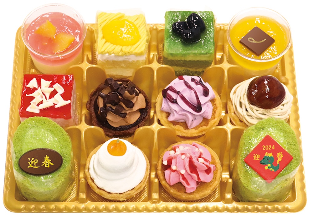 不二家洋菓子店は12月下旬より、年末年始向けの「スイーツおせち」やプチケーキアソート「お正月プチセレクション」を順次発売する。