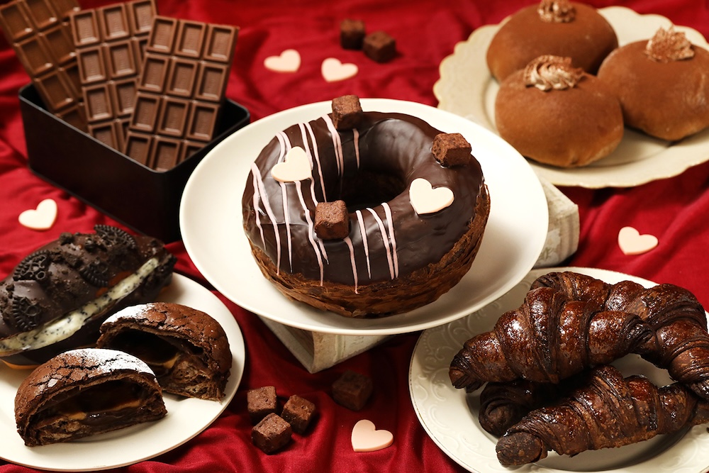 「ハートブレッドアンティーク（Heart Bread ANTIQUE）」は12月26日より、バレンタインシーズンに先がけてチョコレートパン5種を展開中だ。