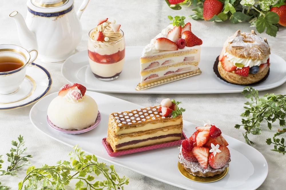 「都ホテル 尼崎」は2024年1月1日〜3月31日、1階の「ザ・ラウンジ&ケーキショップ」にて6種のイチゴスイーツを一挙展開する。