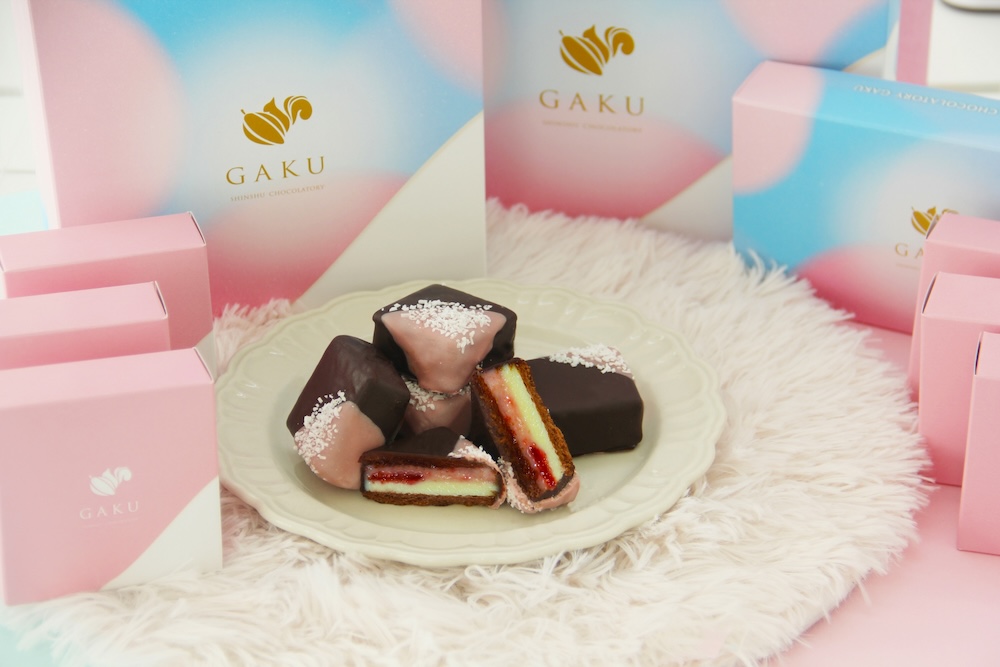 長野県松本市のチョコレート専門店「信州ショコラトリーGAKU」は1月19日より、バレンタイン限定「GAKUチョコレートサンド～信州いちごミルク～」の販売をスタートした。