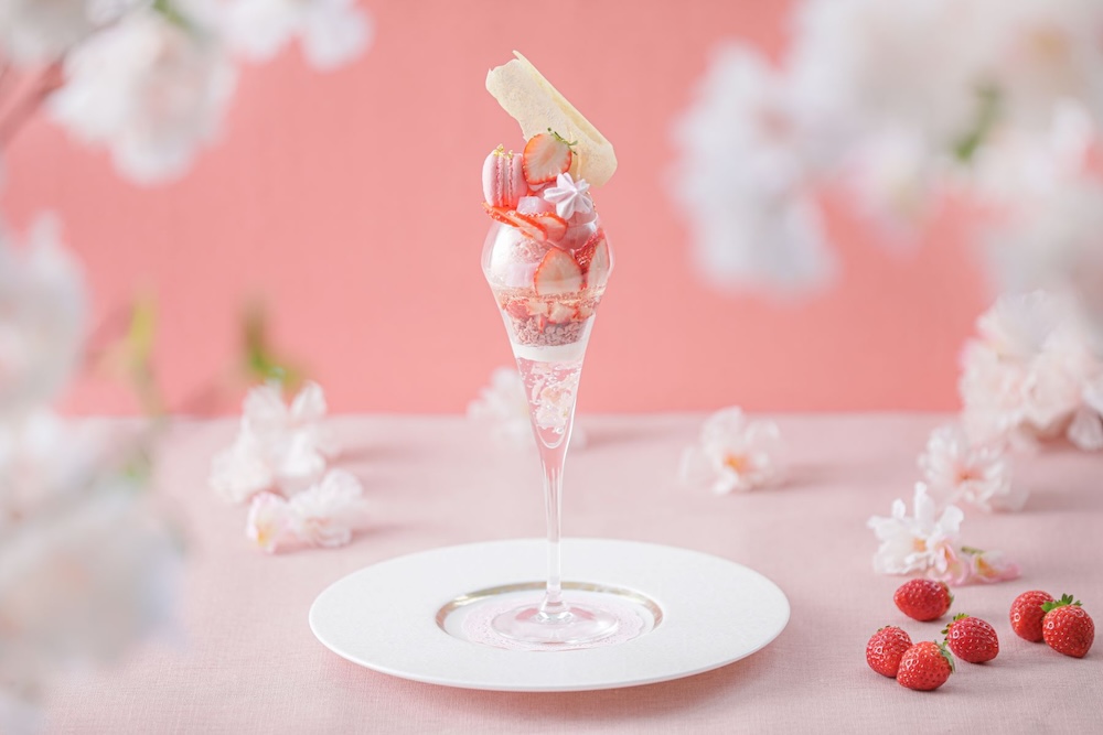 「大人のご褒美パフェ～Strawberry & Cherry Blossom～」イメージ