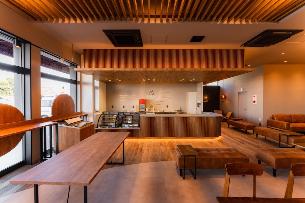 茨城県古河市に1月13日、焼き芋とスペシャルティコーヒーの専門店「まる芋カフェ」がオープンする。