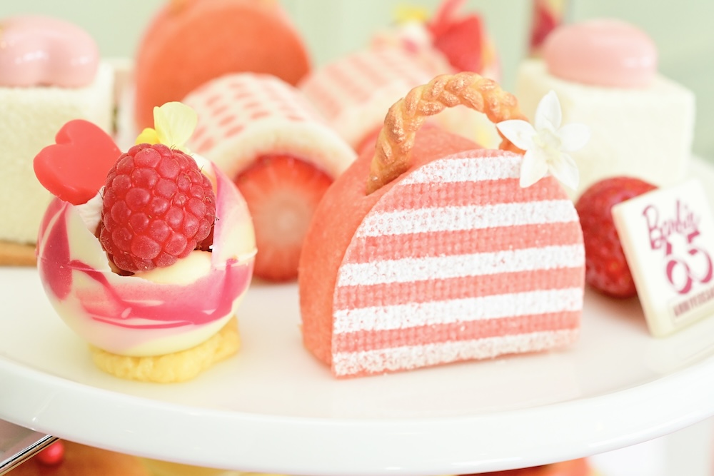 アフタヌーンティー「Afternoon Tea-Barbie 65th Anniversary-」平日・税込み9,400円（サービス料含む）〜