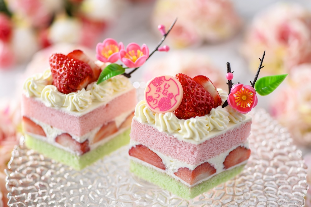 「都ホテル 尼崎」は2月23日〜3月3日、「ザ・ラウンジ&ケーキショップ」にて、「ひなまつりショートケーキ」を展開する。価格は1個・税込み850円。予約は3月2日まで受付中。