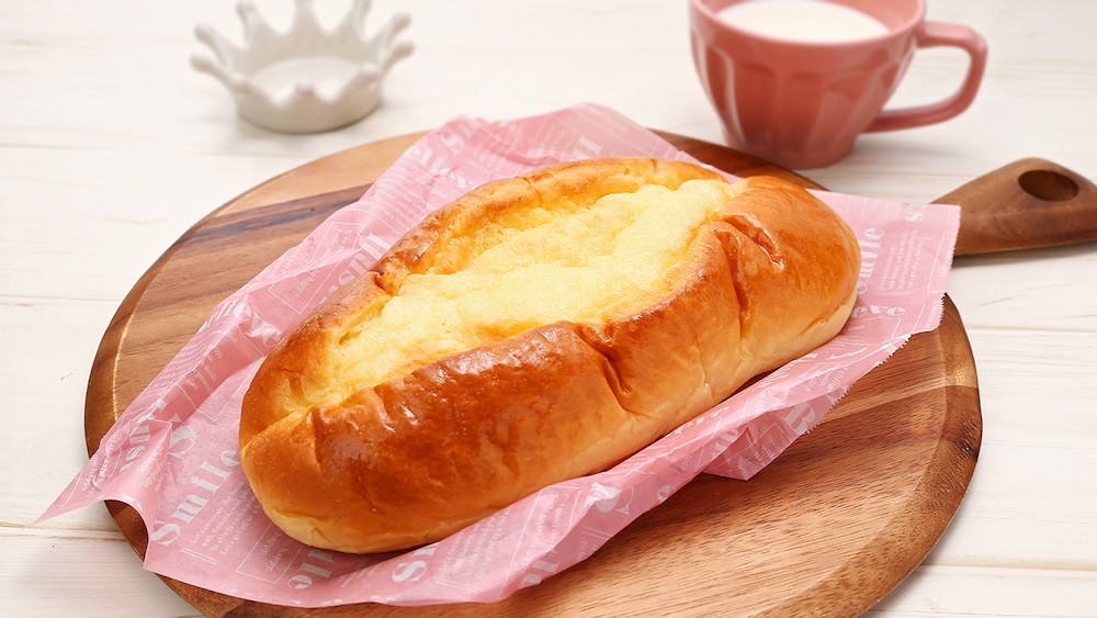 3月6日より発売する「じゃりじゃりシュガーとマーガリンのパン」税込み119円