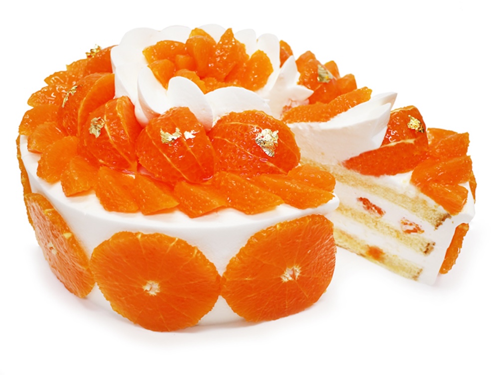 全国展開する「カフェコムサ」は3月9日〜4月10日、「愛媛県宇和島YAMAUCHIFARM産柑橘『せとか』のショートケーキ」を展開する。価格は1ピース1,300円。