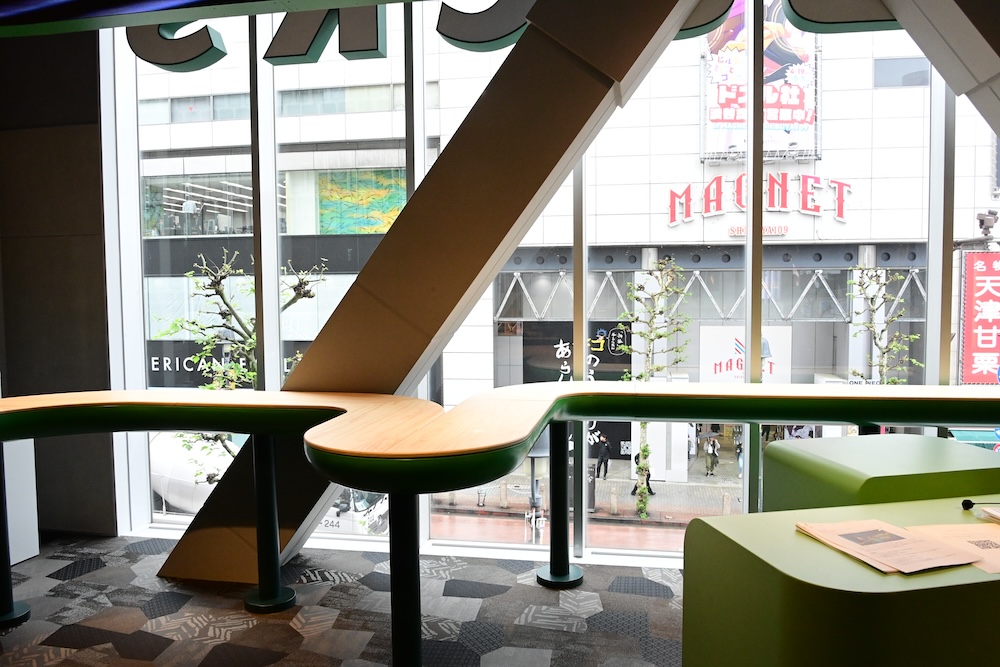 「スターバックス コーヒー SHIBUYA TSUTAYA 2F店」内観イメージ