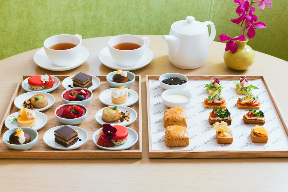 東京エディション銀座は4月1日より、14階のレストラン「ソフィー アット エディション（Sophie at EDITION）」にて、国産食材を使いフレンチのエッセンスを表現した「Sophie's Afternoon Tea」を提供中だ。価格は税込み6,800円（サービス料含む）。