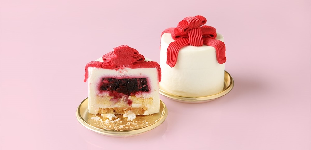 京都府の「パティスリー洛甘舎（らっかんしゃ）」は5月8日より、母の日向けのフロマージュケーキ（チーズケーキ）を「PREMIUM＜ギフトBOX＞」として新発売する。