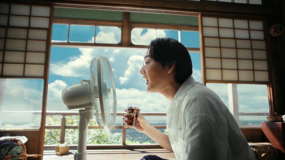 新テレビCM「プレミアムローストコーヒー『あーーーいすコーヒー』」篇