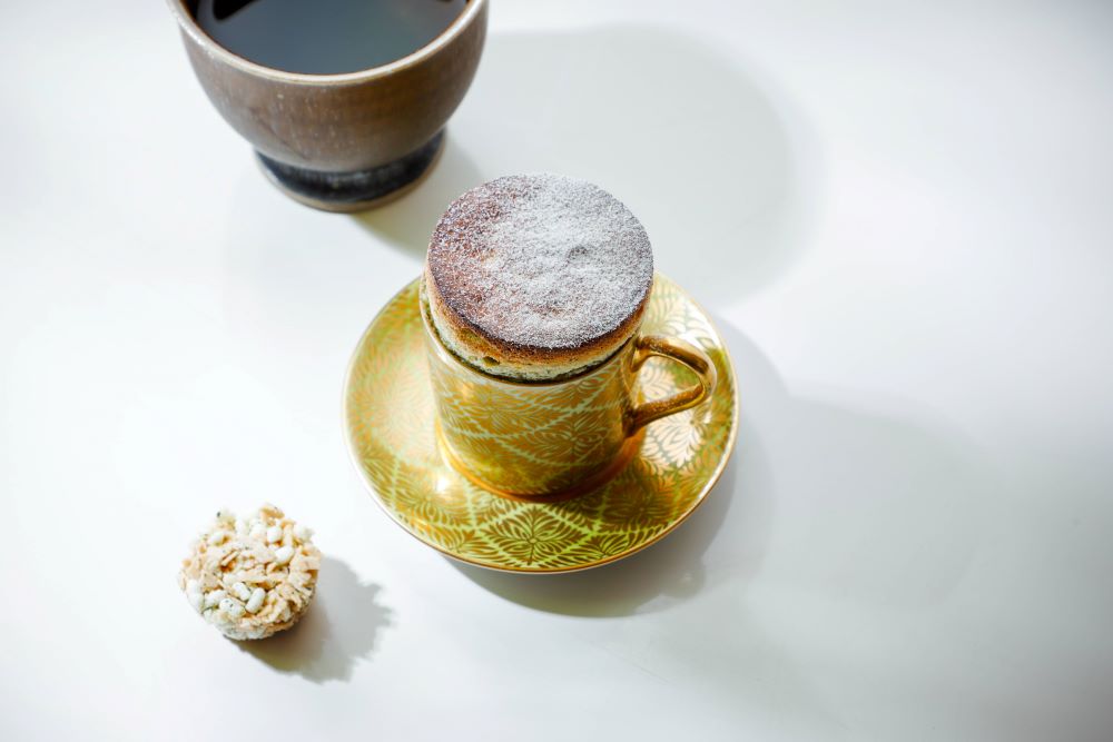 「玄米茶のスフレ」と「玄米茶」イメージ
