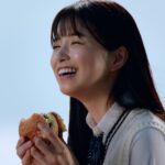 新テレビCM「ビッグマック『あしたも、笑おう。』」篇の場面写真