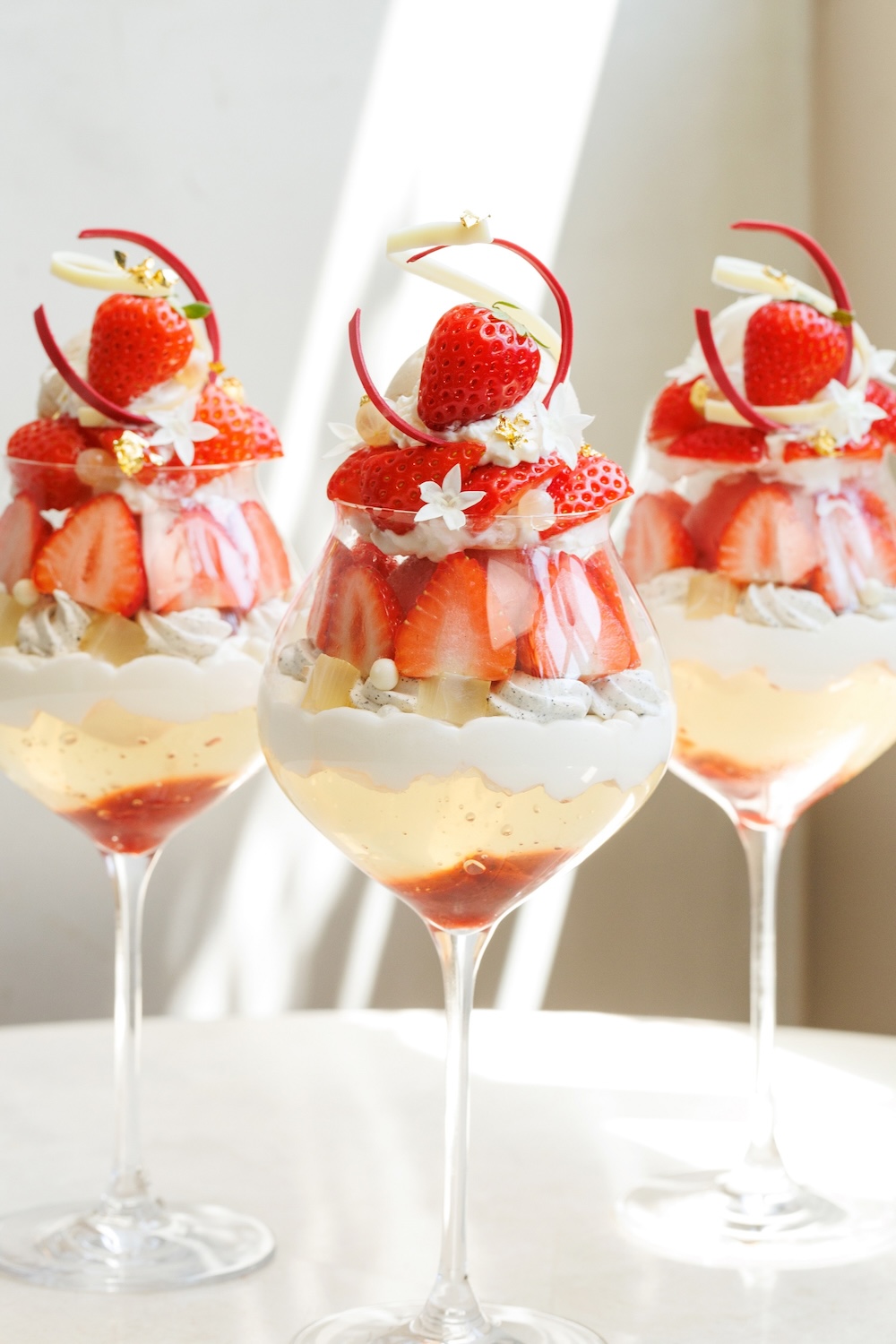 「香る夏いちごパフェ　Parfait au fraise～ICHIGO～」イメージ