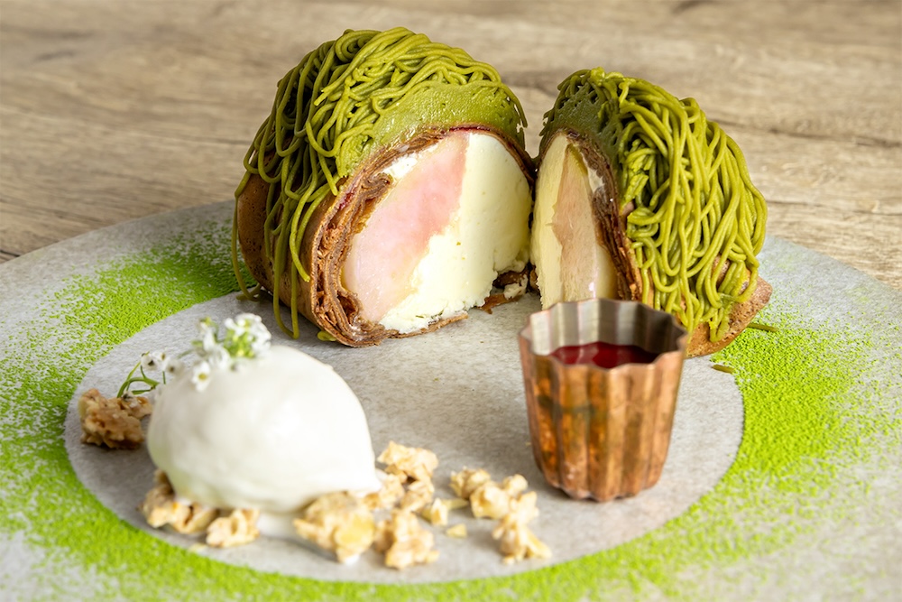 神戸・元町のクレープとガレットの専門「CREPE & GALETTE TOOTH TOOTH」は7月10日より、夏限定の新作クレープ2種「桃と抹茶のモンブランクレープ　クリームチーズのアイス　白ゴマとクルミのクランチ」および「アップルマンゴーのクレープ・ア・ラ・マングー　ココナッツアイスを添えて」が登場する。