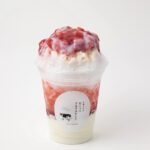 「オホーツク　おこっぺミルクスタンド」が販売する「ミルク屋さんの贅沢練乳かき氷-練乳いちご-」税込み900円