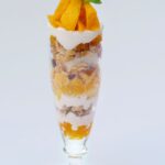 「ユニオン スクエア トウキョウ」よりイートイン提供の「Mango & Frozen Pineapple Parfait」税込み1,800円