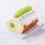 「シャインマスカットロールケーキ」カット・税込み900円