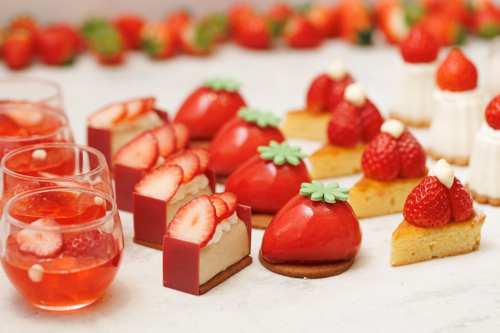 週末限定のスイーツビュッフェ「～STRAWBERRY SWEETS BUFFET～」イメージ