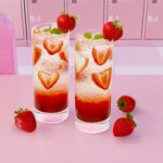 スペシャルドリンクの「ときめきアオハル♡ストロベリーフィズ （Strawberry Fizz Springtime of Life）」税込み950円