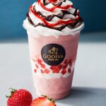 「GODIVA」が販売する「あまおういちご ホワイトチョコレート ショコリキサー」　レギュラーサイズ・税込み790円