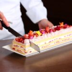 毎月22日のショートケーキの日限定で提供する「ロングショートケーキ」イメージ