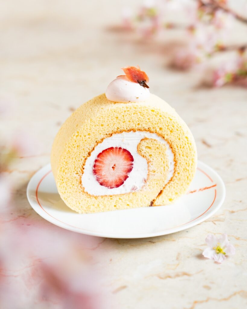 「Sakura Roll Cake - 桜のロールケーキ」イメージ