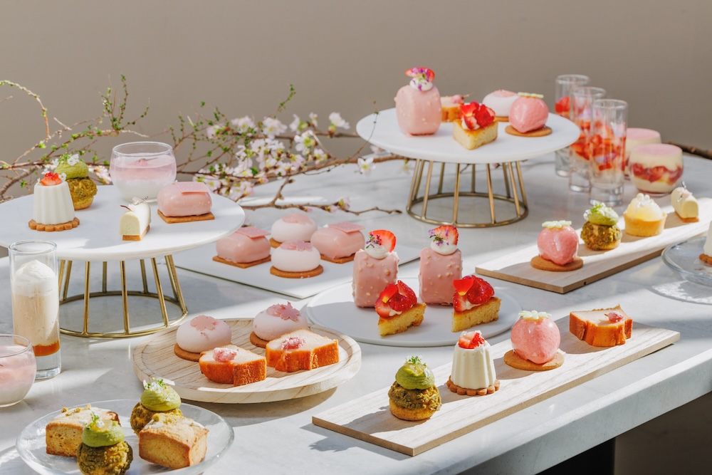 週末祝日限定オーダースイーツビュッフェ「Sakura Sweets Buffet」税込み5,500円〜