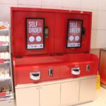 バーカウンター手前にあるセルフオーダー機
