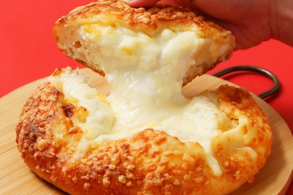 「2倍!!のび～るとろりんチーズフランス」税込み650円