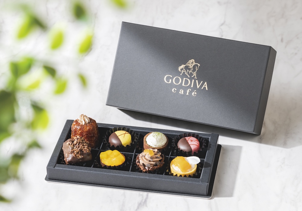 「アフタヌーンスイーツ BOX」税込み3,980円