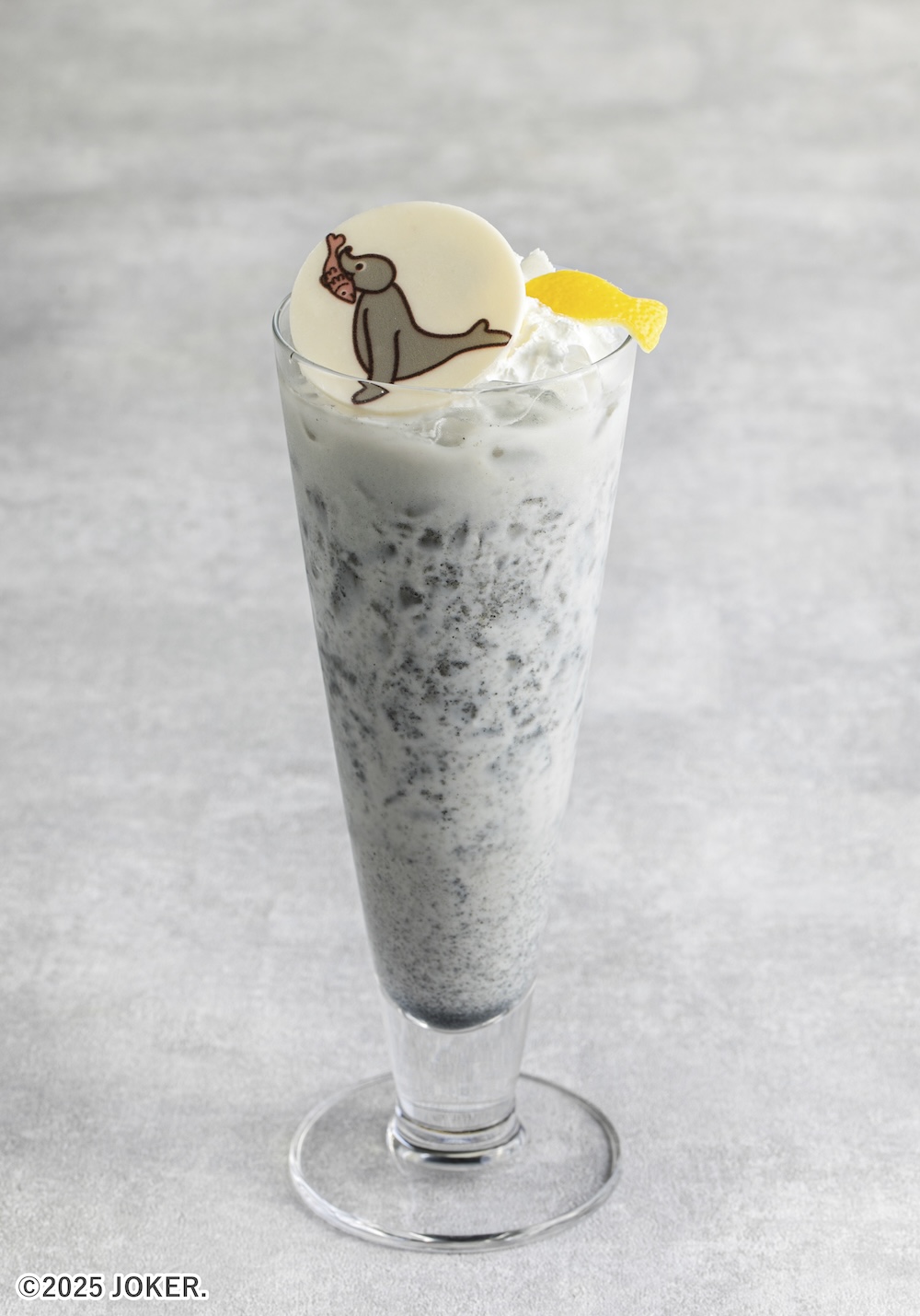 「コラボレーションドリンク（ロビ）」税込み1,600円（別途サービス料）