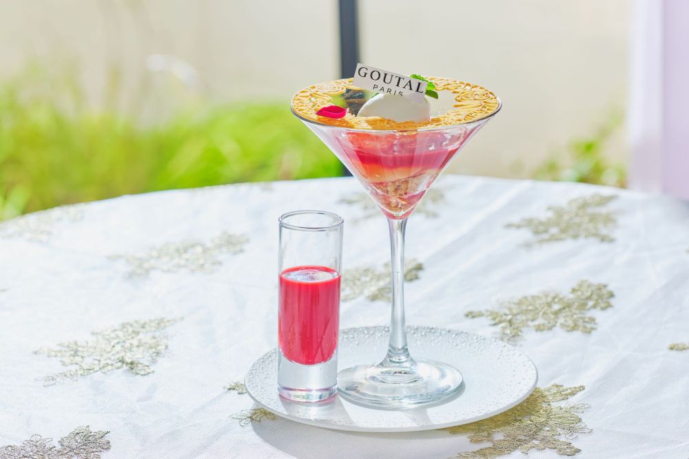 オプションメニューの「薔薇香るピーチメルバ」税込み1,500円（別途サービス料）