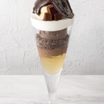 ゴディバカフェ チョコレートパフェ 「シグネチャー・チョコレートパフェ」税込み1,590円