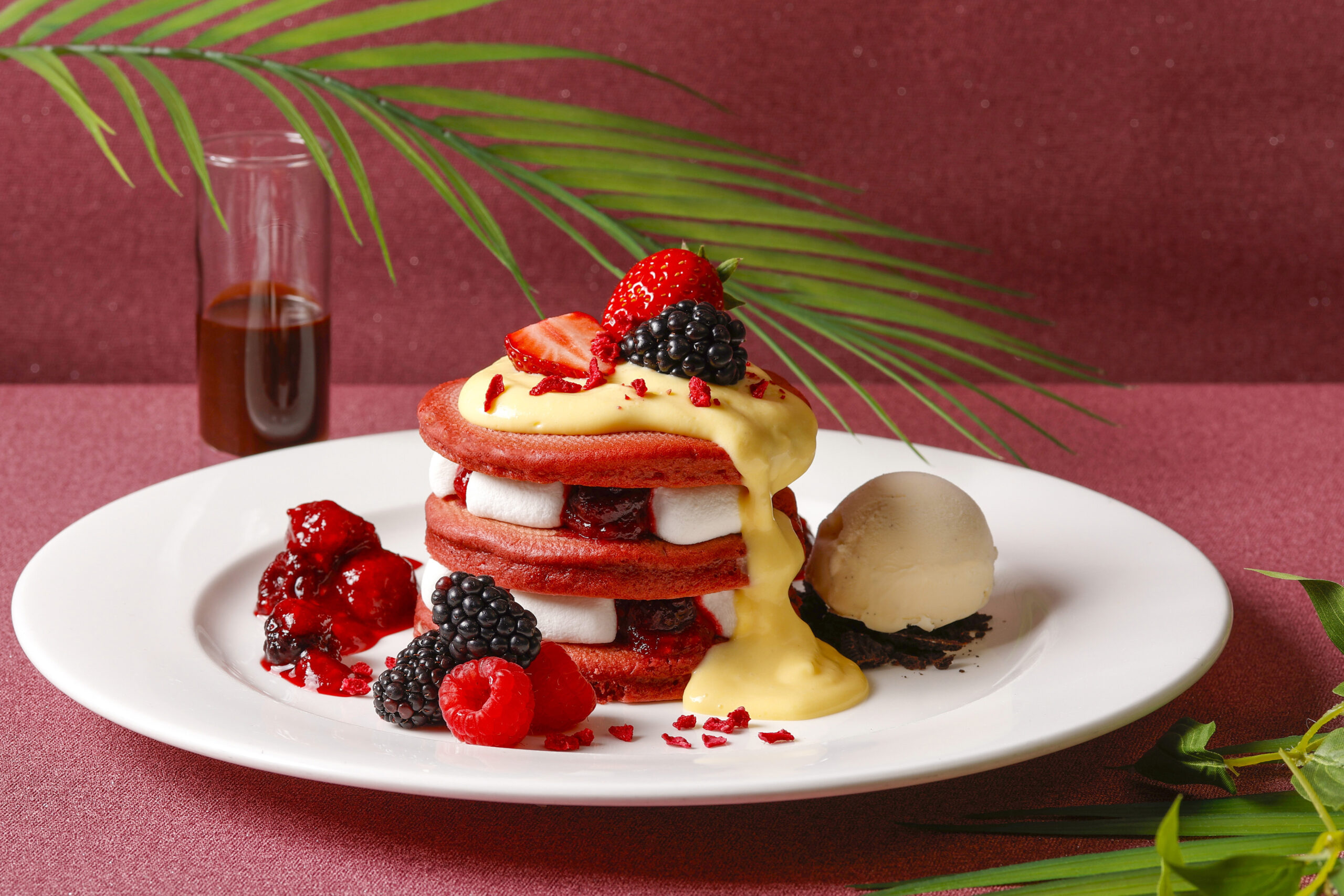 「レッドベリーベルベットパンケーキ」イメージ