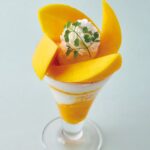 6月4日~7月1日の期間、3階の「京橋千疋屋」にて販売する「マンゴーパフェ」税込み3,410円